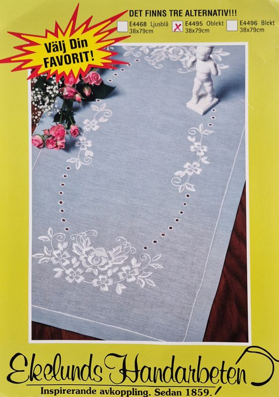 đż Hardangerduk - Komplett Broderisats E4495 naturfĂ€rg