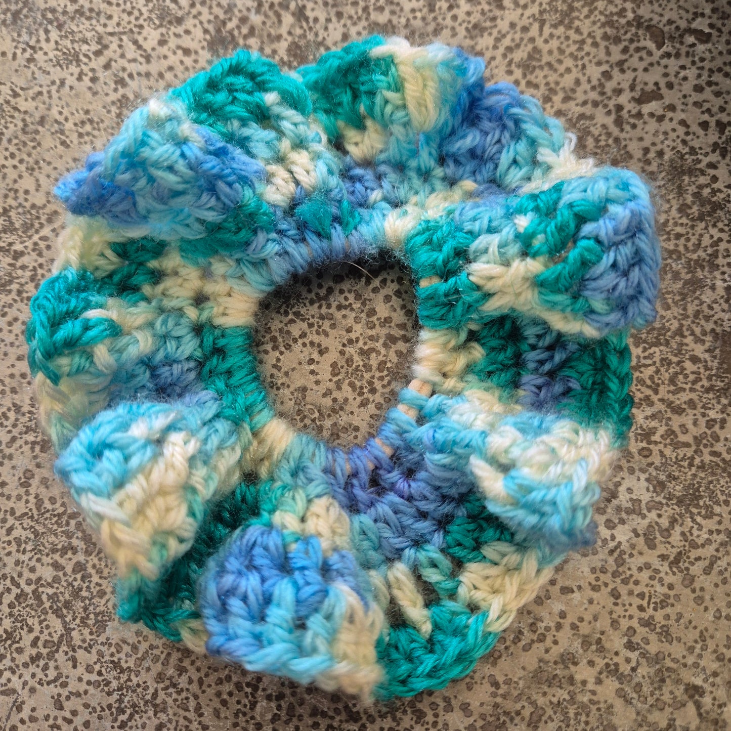Scrunchies  - köp 3 Få 1 på köpet