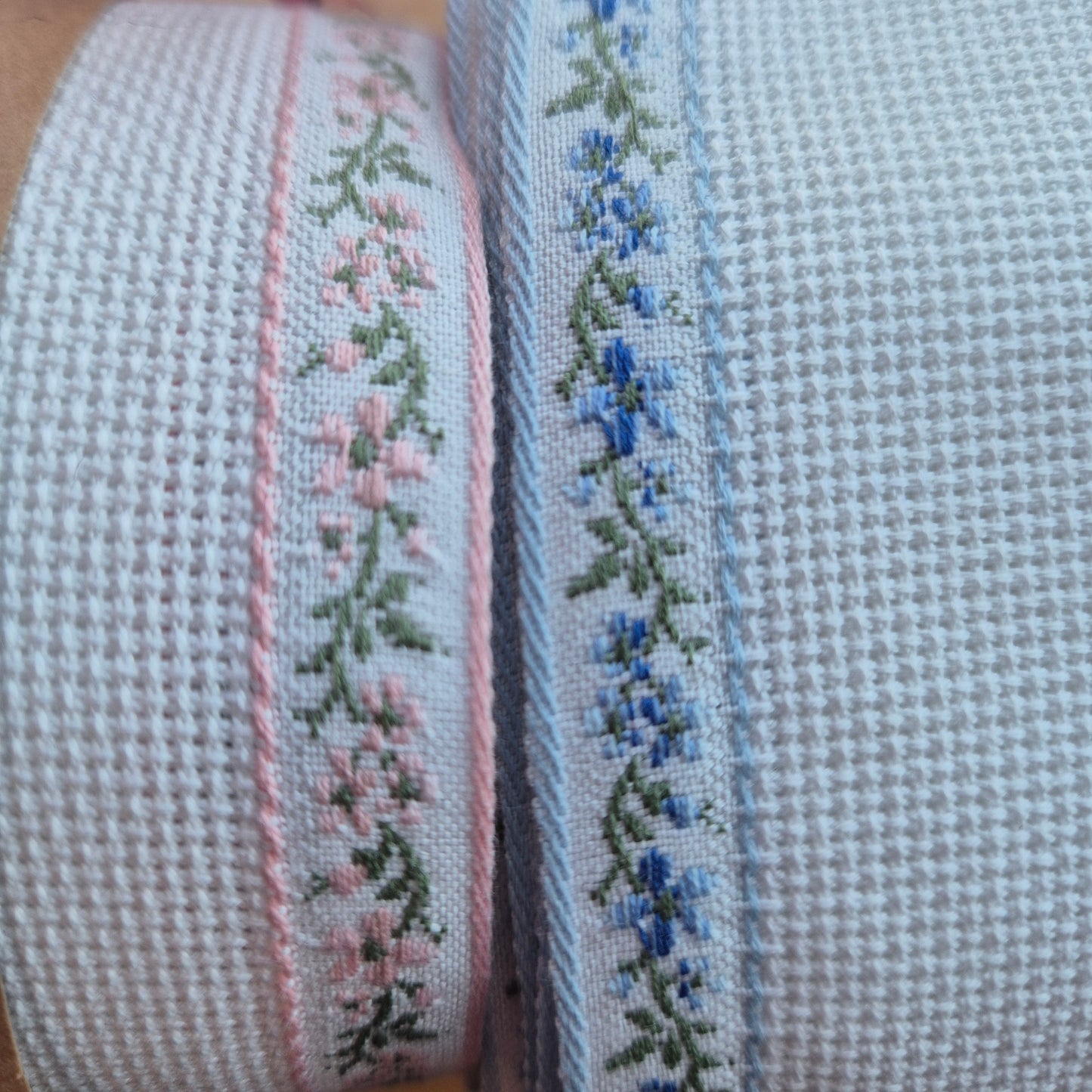Aidaband 100mm broderad kant 