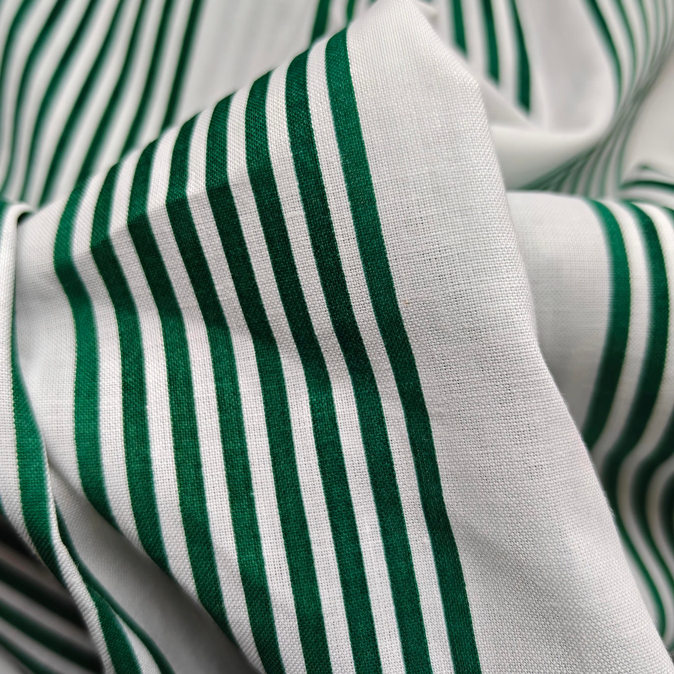 Bistro Stripe – TunnVävd Bomull