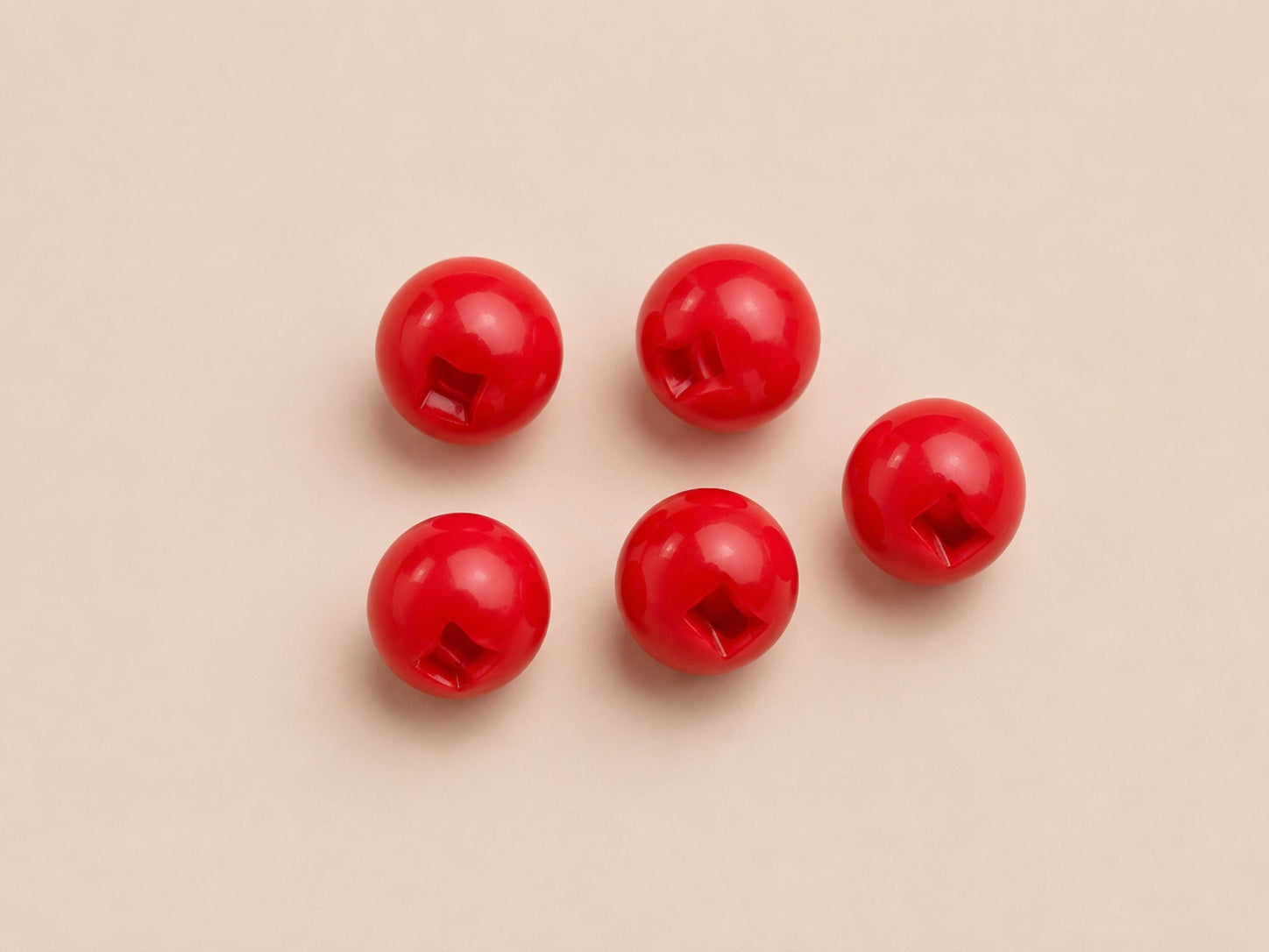 Ruby – Rund undersydd blusknapp 10 mm