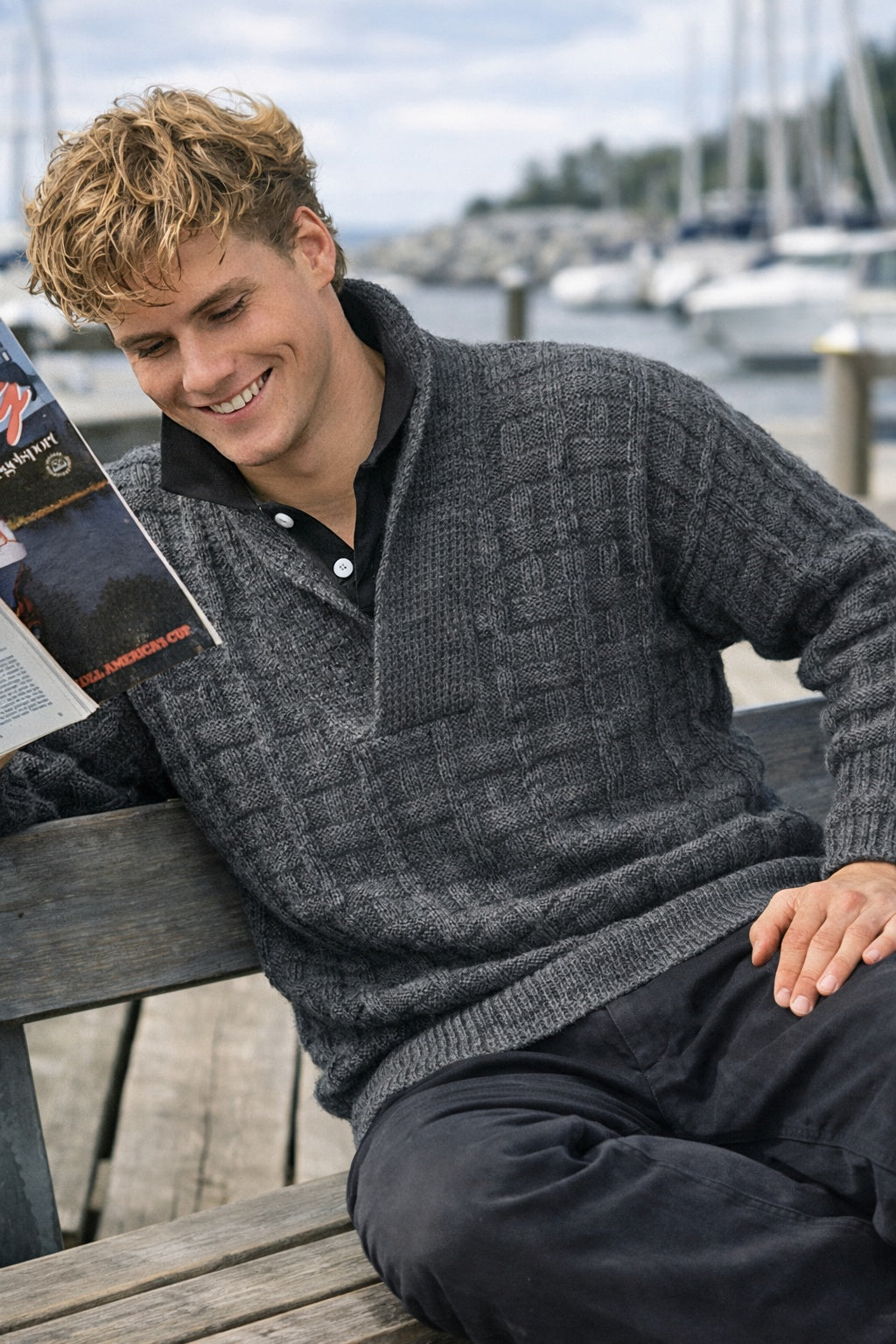 Stickmönster Herrtröja Swania 2592 – Strukturstickad Herrpullover grå