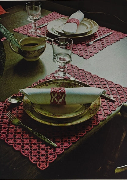 Tallriksunderlägg och servettring sjuntorp 319