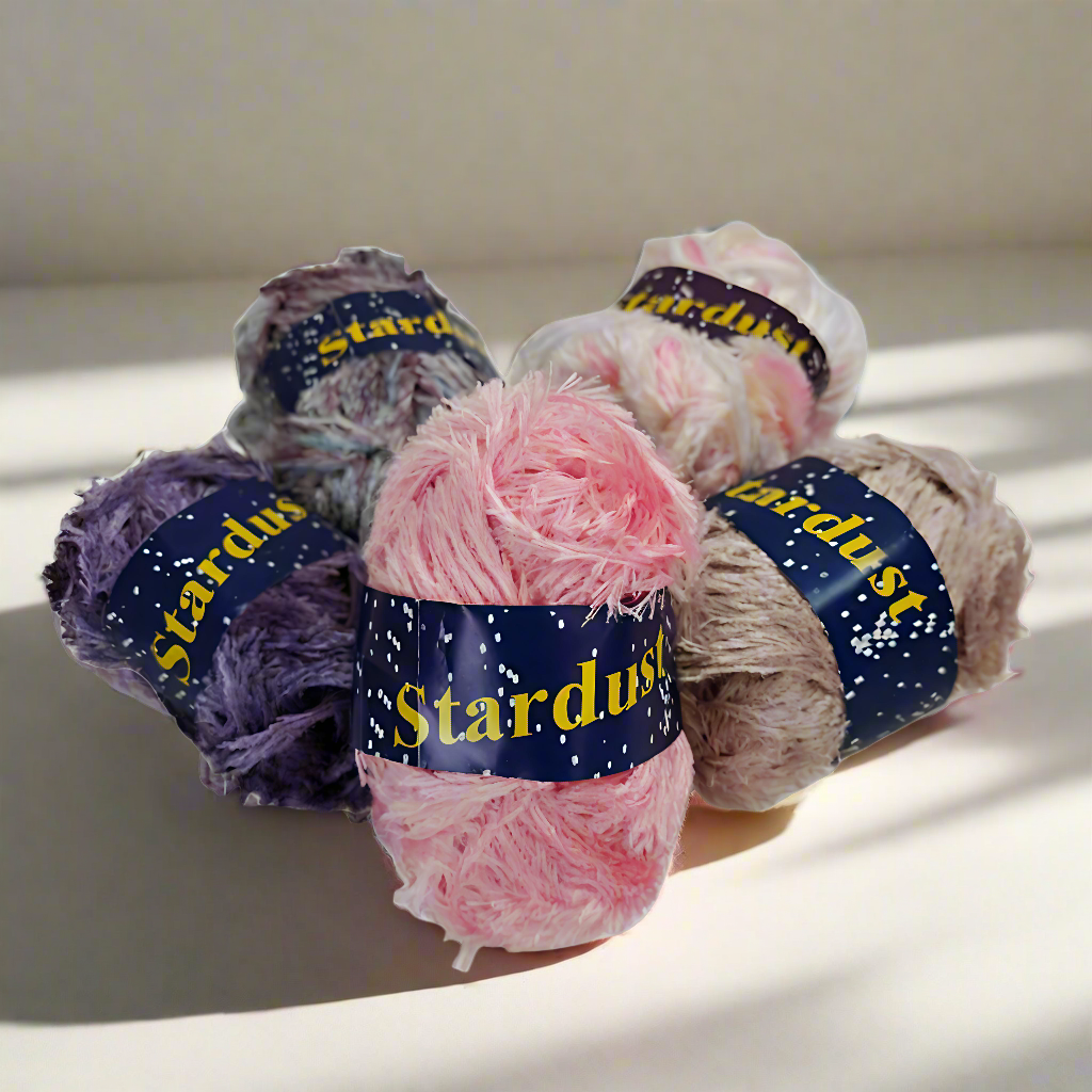 Stardust - Effektgarn Fantastiskt Pälsgarn med Stjärnglans
