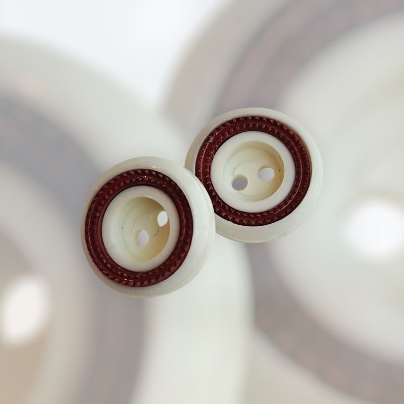 Brun och benvit - knapp - vintage 15 och 18mm - NavaGarn