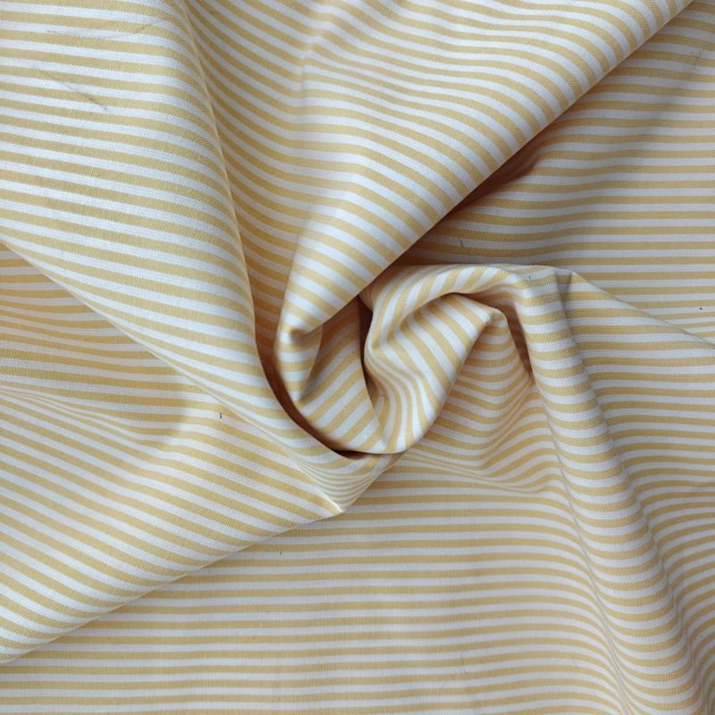 REBECCA - Ett Livfullt Tyg för Kreativa Projekt - NavaGarn