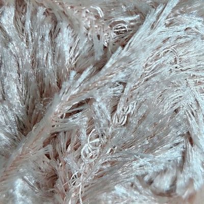 Stardust - Effektgarn Fantastiskt Pälsgarn med Stjärnglans