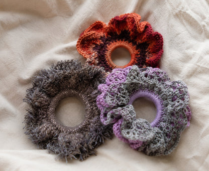 Scrunchies  - köp 3 Få 1 på köpet