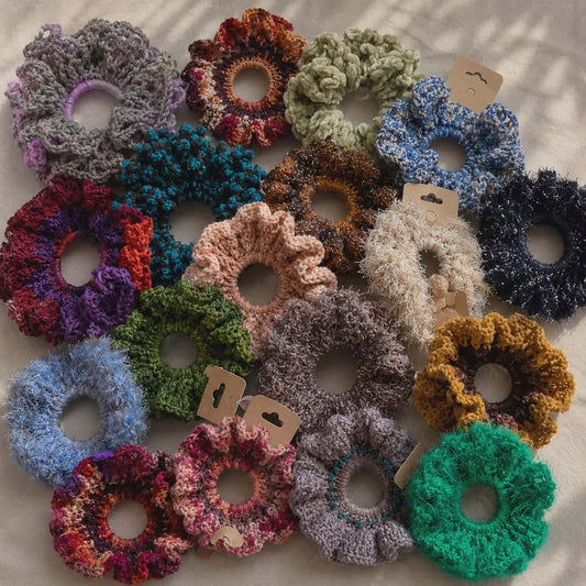 Scrunchies  - köp 3 Få 1 på köpet