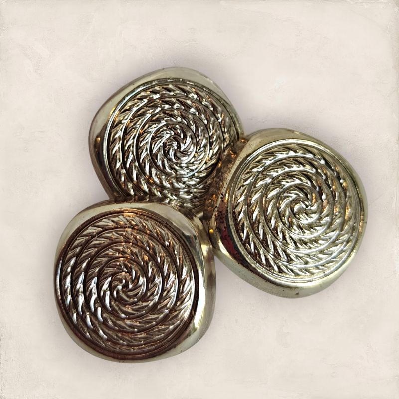 Silversnurr Knapp - Spiralmönster 16mm - NavaGarn