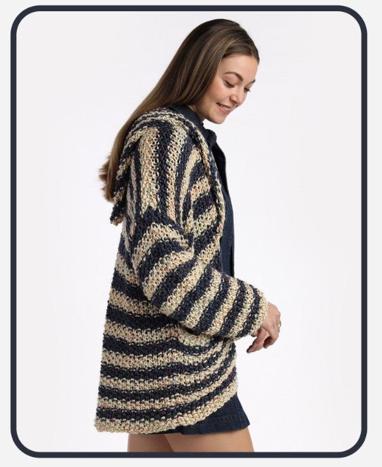 Stickad Kofta med lös passform - NavaGarn